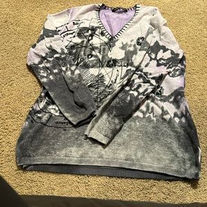 24.    Faber Woman Sweater